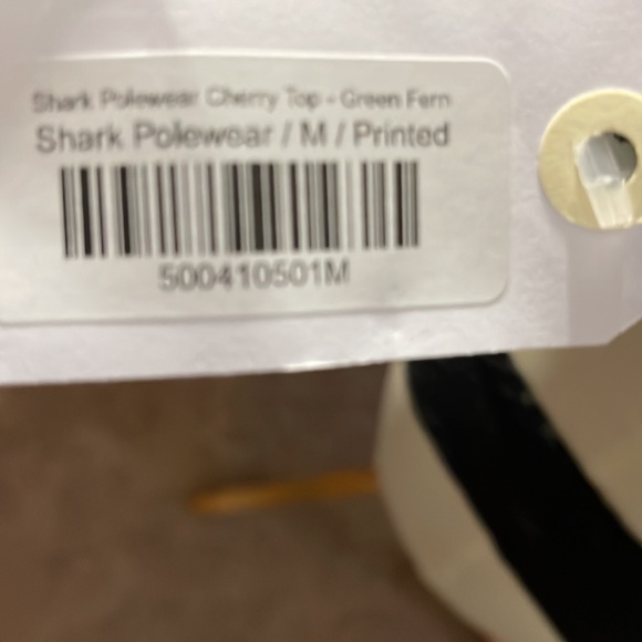 Shark Polewear Cherry Top in green fern size medium - Picture 6 of 6